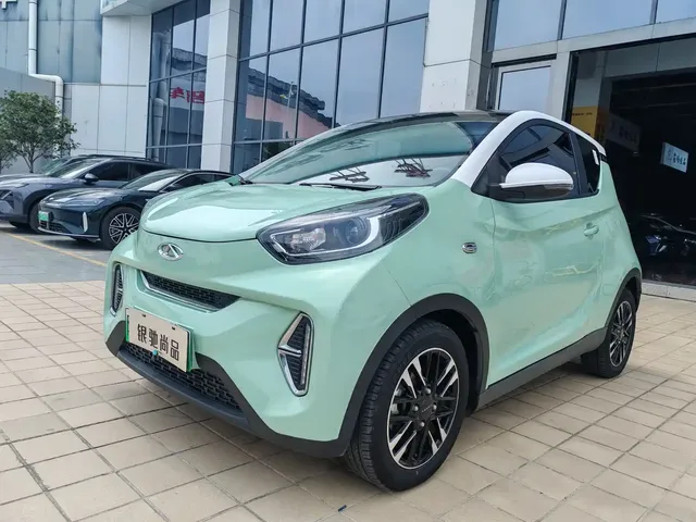 QQ New Energy Little Ant 2022 Facelift Sweet Edition Half Sugar NMC 30.6kWh 30kW 301km