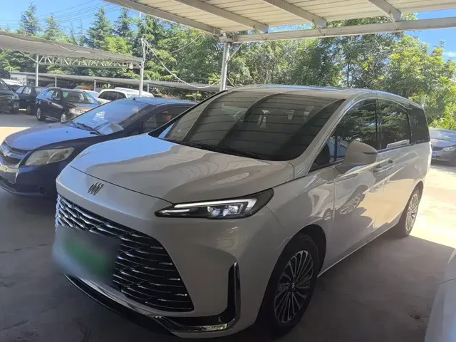 Buick GL8 New Energy 2025 Landprestige First Edition 7-Seater