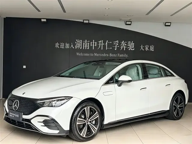 Mercedes-Benz EQE 2025 Model 500 4MATIC Luxury Edition