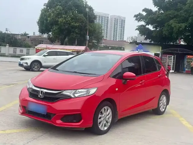 Honda Fit 2018 1.5L CVT Comfort Sunroof Edition