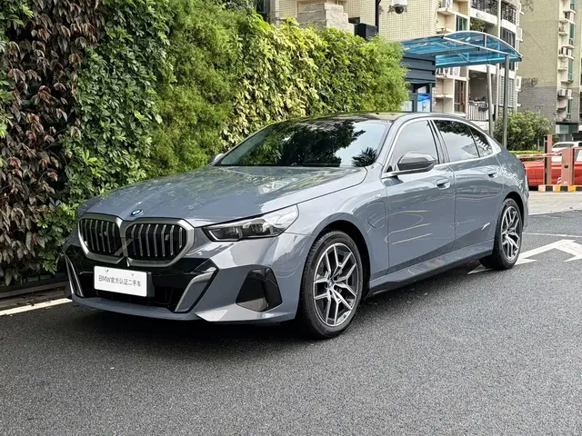 BMW i5 2024 eDrive 35L M Sport Package