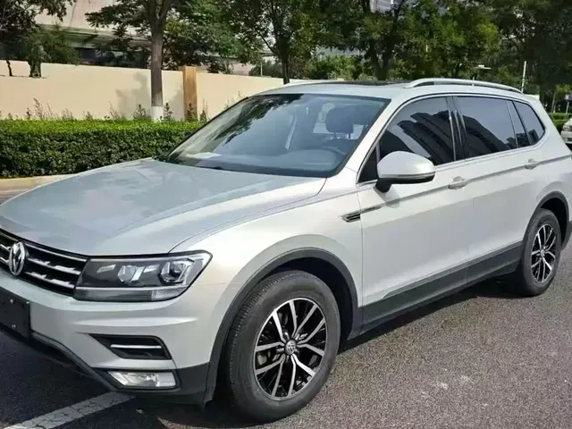 Volkswagen Tiguan L 2018 Facelift 330TSI Automatic 2WD Luxury Edition