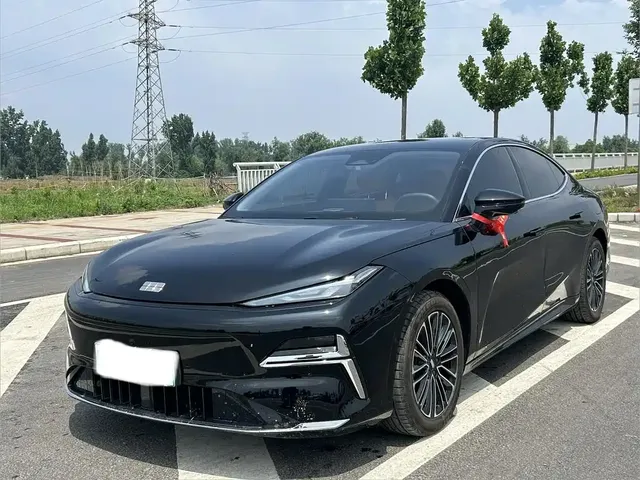Geely Galaxy Xingyao 8 2025 130km EM-i Premium Edition