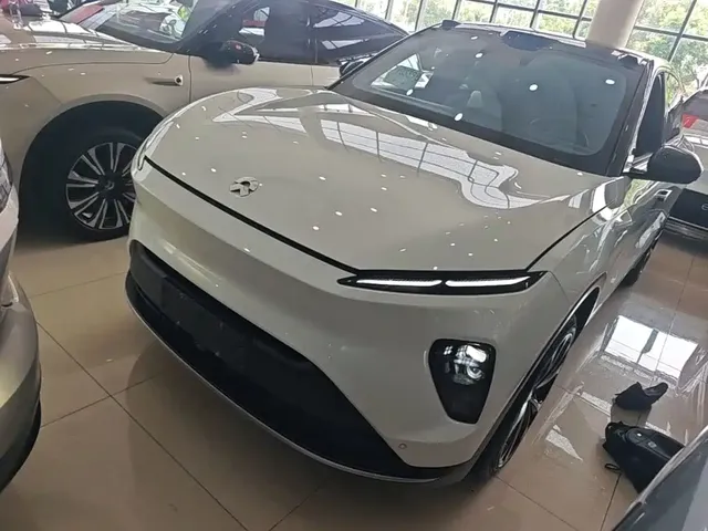 NIO ES8 2023 100kWh Signature Edition