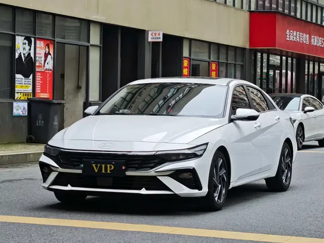 Hyundai Elantra 2023 1.5L CVT GLX Elite Edition