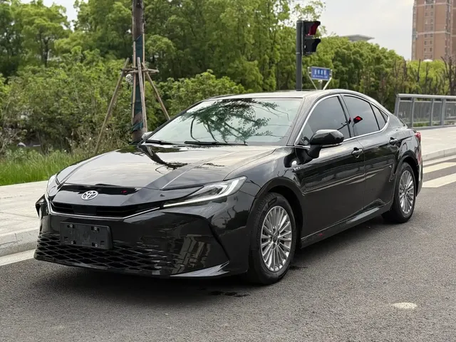 Toyota Camry 2024 Hybrid 2.0HGVP Luxury Edition