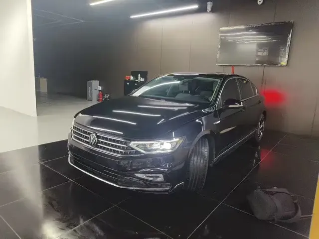 Volkswagen Magotan 2023 Model 2 Million Commemorative Edition 330TSI DSG Luxury