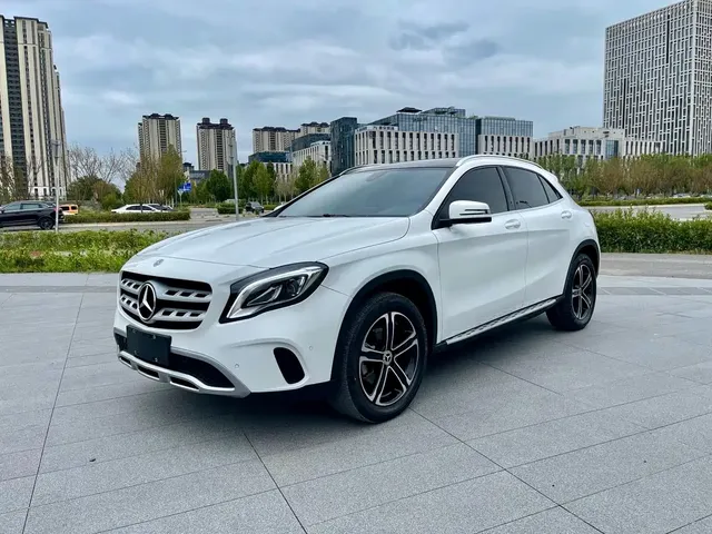 Mercedes-Benz GLA 2018 GLA 200 Fashion