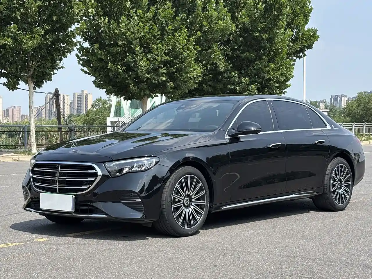 Mercedes-Benz E-Class 2025 E 300 L Luxury