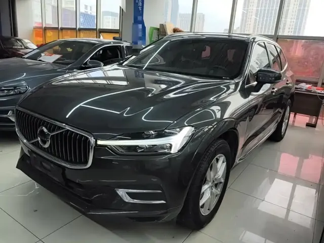 Volvo XC60 2021 T5 AWD Momentum