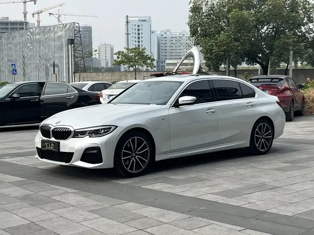 BMW 3 Series 2022 Facelift 325Li M Sport Package