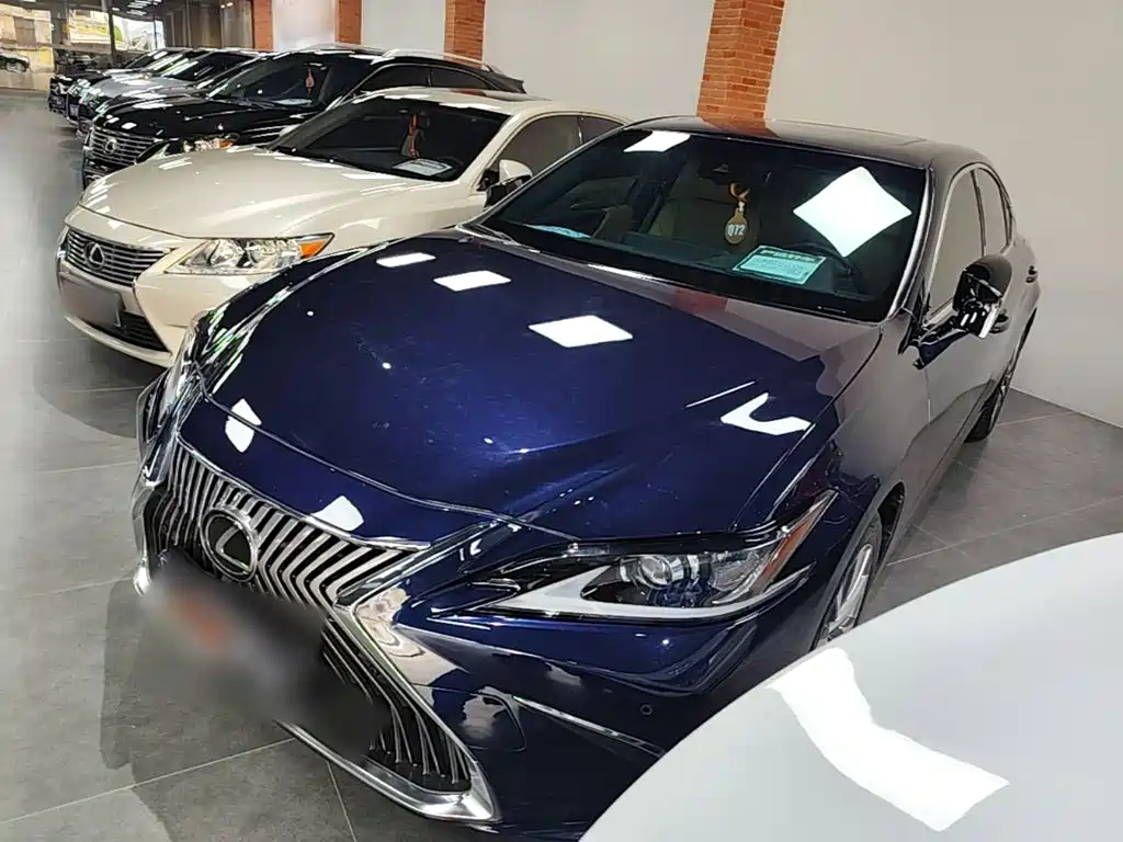 Lexus ES 2020 200 Excellence