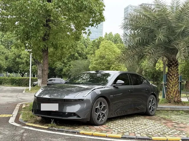 Lynk & Co Z10 2025 Model 95kWh 806km RWD Smart Drive Max