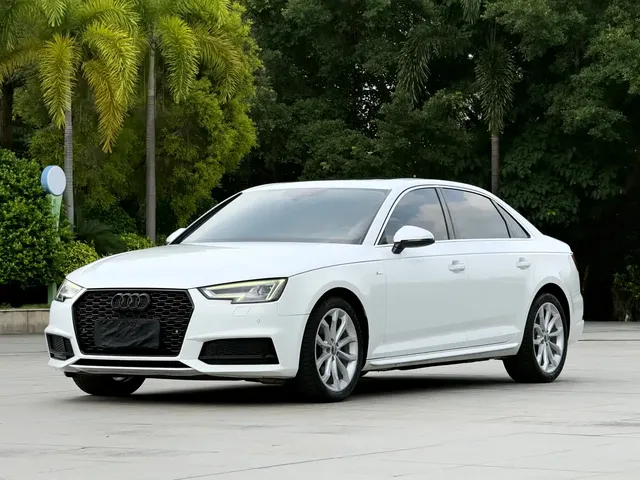Audi A4L 2018 30th Anniversary 40 TFSI Fashion