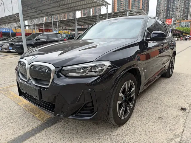 BMW iX3 2023 Leading Type