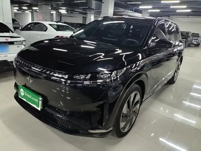 Dongfeng Yipai eπ008 2024 636Max Pure Electric 6-Seater