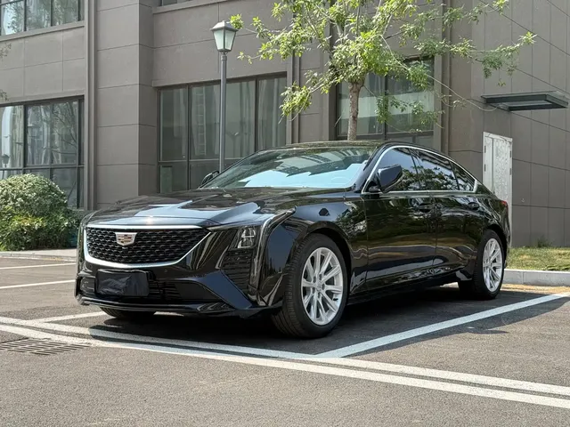 Cadillac CT5 2025 Model 28T Urban Style