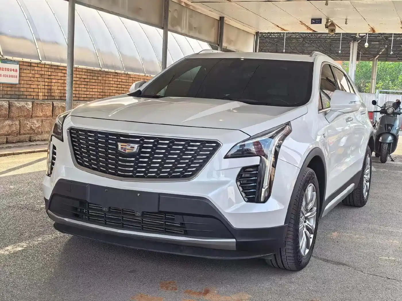 Cadillac XT4 2020 Facelift 28T 2WD Leading