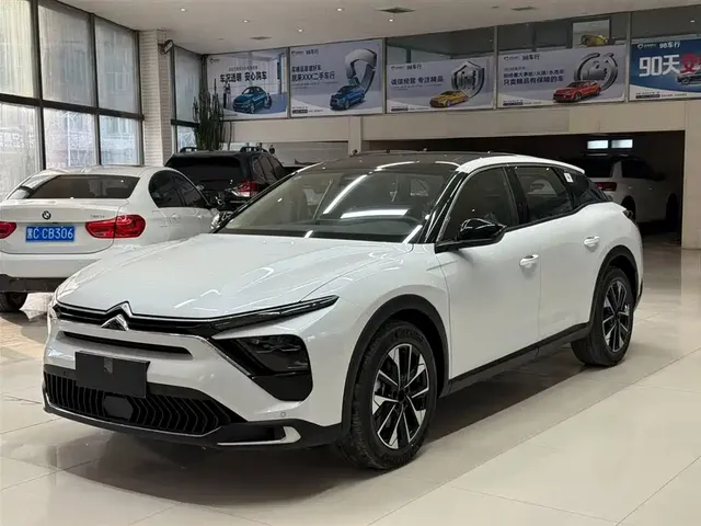 Citroën Versailles C5 X 2025 Model 1.6T Overseas Version