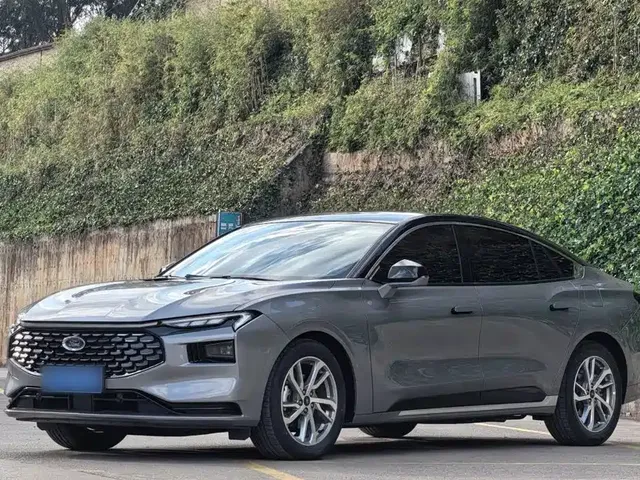 Ford Mondeo 2023 EcoBoost 245 Luxury