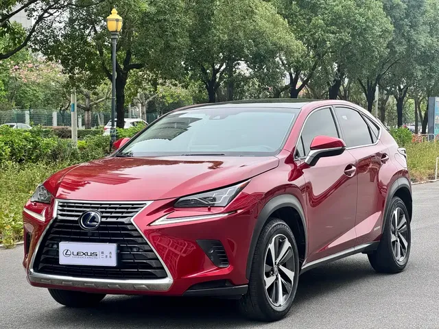 Lexus NX 2017 300h AWD Sharp Edition
