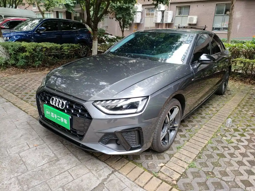 Audi A4L 2022 40 TFSI Luxury Dynamic