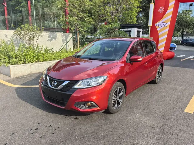 Nissan Tiida 2020 1.6L CVT Cool Edition