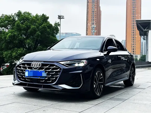 Audi A3 2025 Facelift A3L Limousine 35TFSI Flying Spur Premium