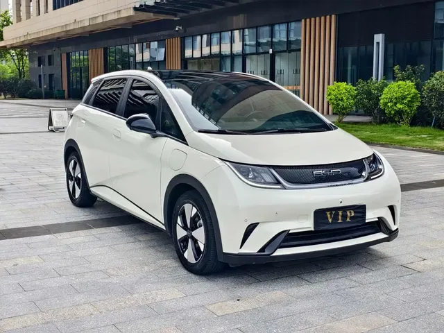 BYD Dolphin 2023 420km Fashion Edition