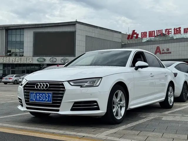 Audi A4L 2018 30th Anniversary 40 TFSI Progressive
