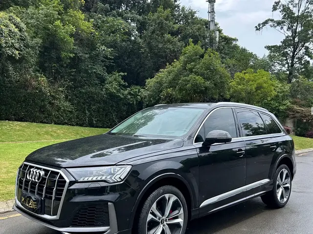 Audi Q7 2023 55 TFSI quattro S Premium