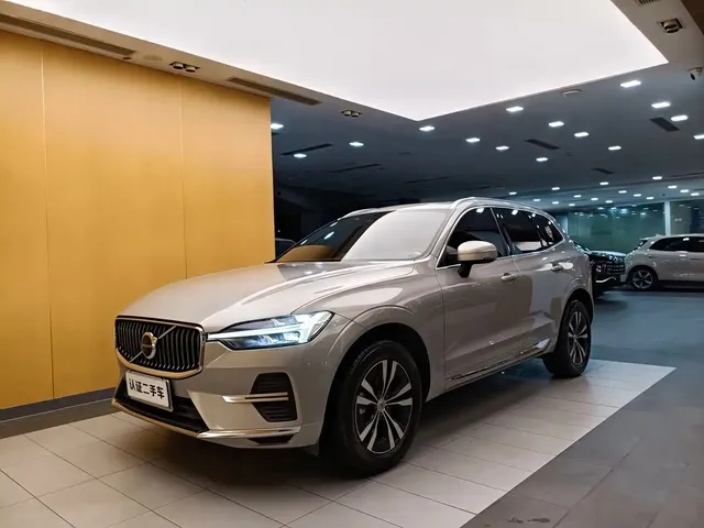 Volvo XC60 2024 B5 AWD Zhiyi Luxury Edition