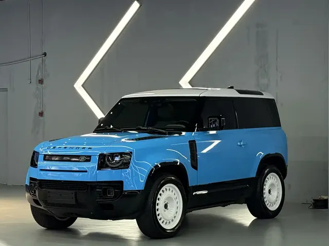 Land Rover Defender 2022 Model 90 3.0T P400 XS