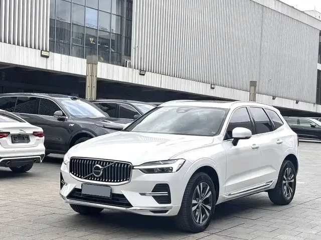 Volvo XC60 2025 B5 AWD Smart Luxury Edition