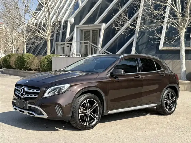 Mercedes-Benz GLA 2018 GLA 200 Fashion