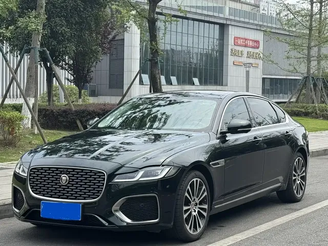 Jaguar XFL 2024 2.0T P250 2WD Premium Luxury