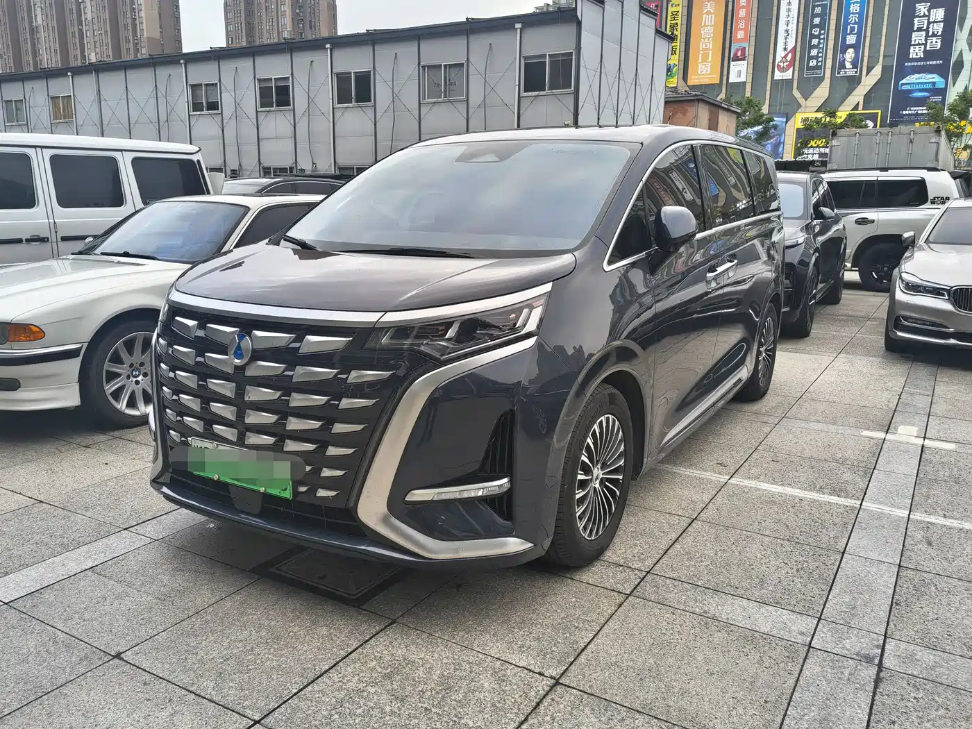 Denza D9 2022 DM-i 970 AWD Flagship