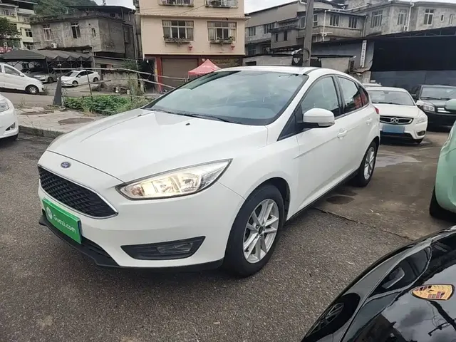 Ford Focus 2018 Hatchback Classic 1.6L Automatic Trend Smart Edition