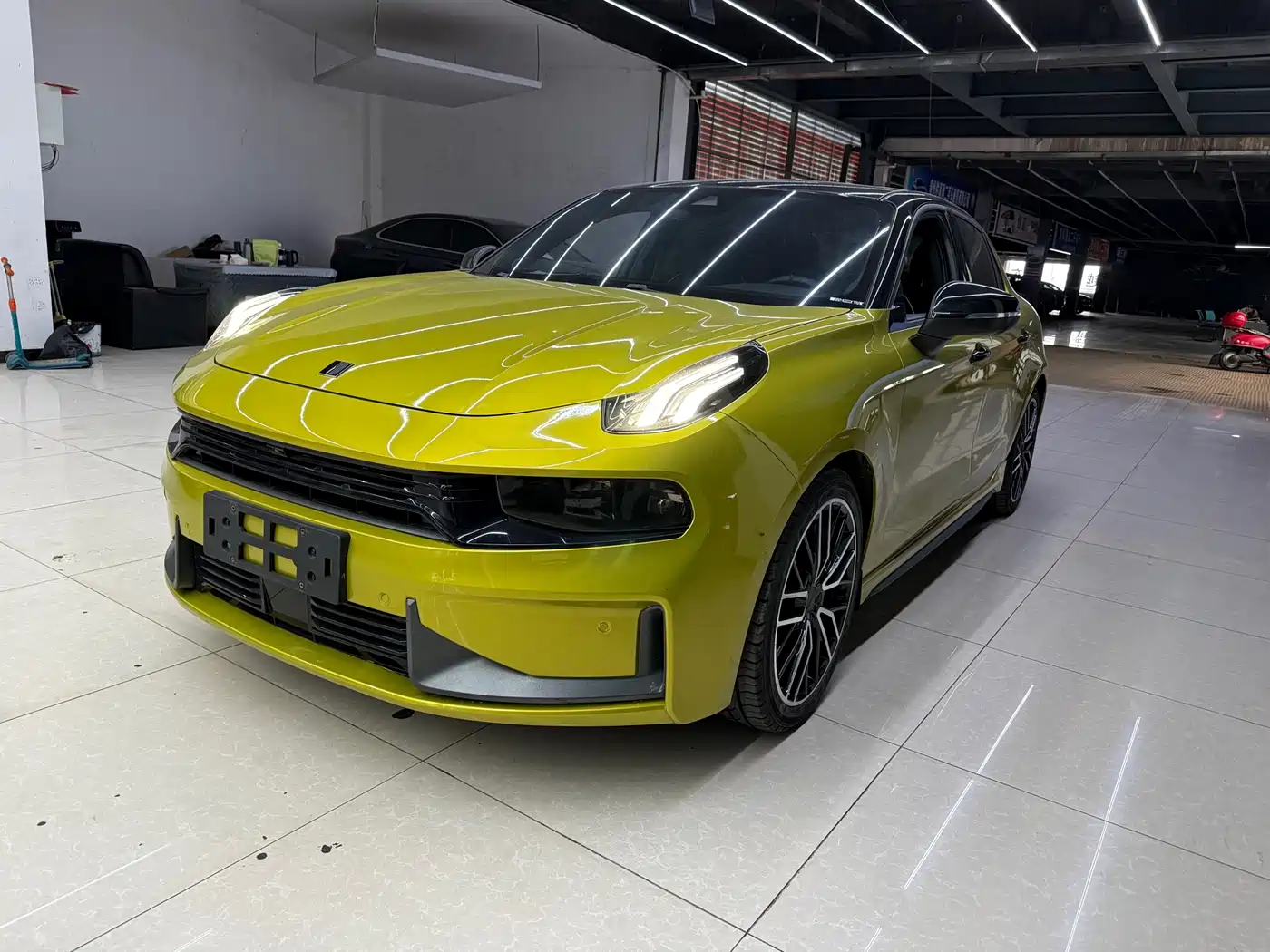 Lynk & Co 03 2021 03+ 2.0TD Auto Wind Rider Edition
