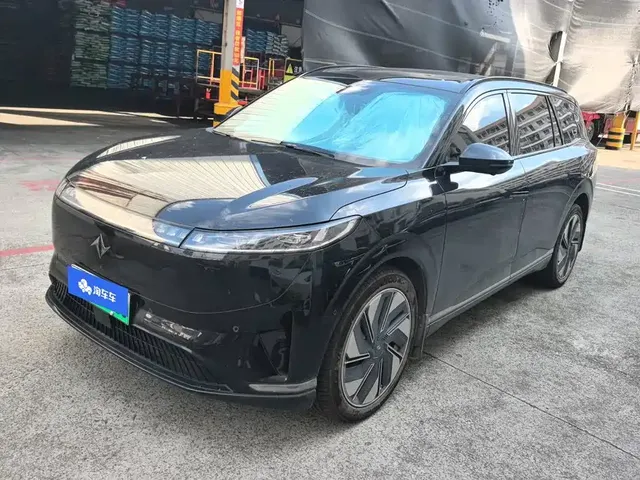 Dongfeng Yipai eπ008 2025 210Ultra Range Extender 5-Seater