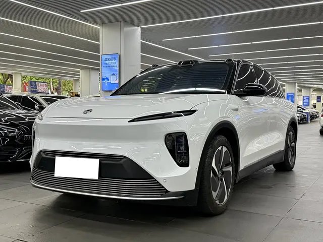 NIO ES8 2023 75kWh Executive Edition