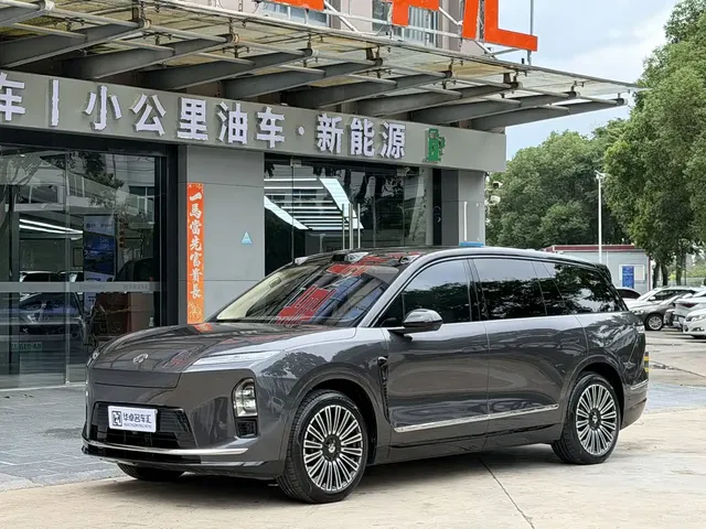 NIO ES8 2025 Model 6-Seat Executive Luxury Edition