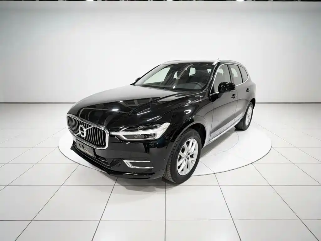 Volvo XC60 2021 T5 AWD Momentum