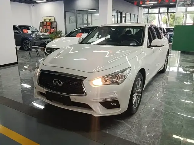 Infiniti Q50L 2018 2.0T Comfort (China VI)