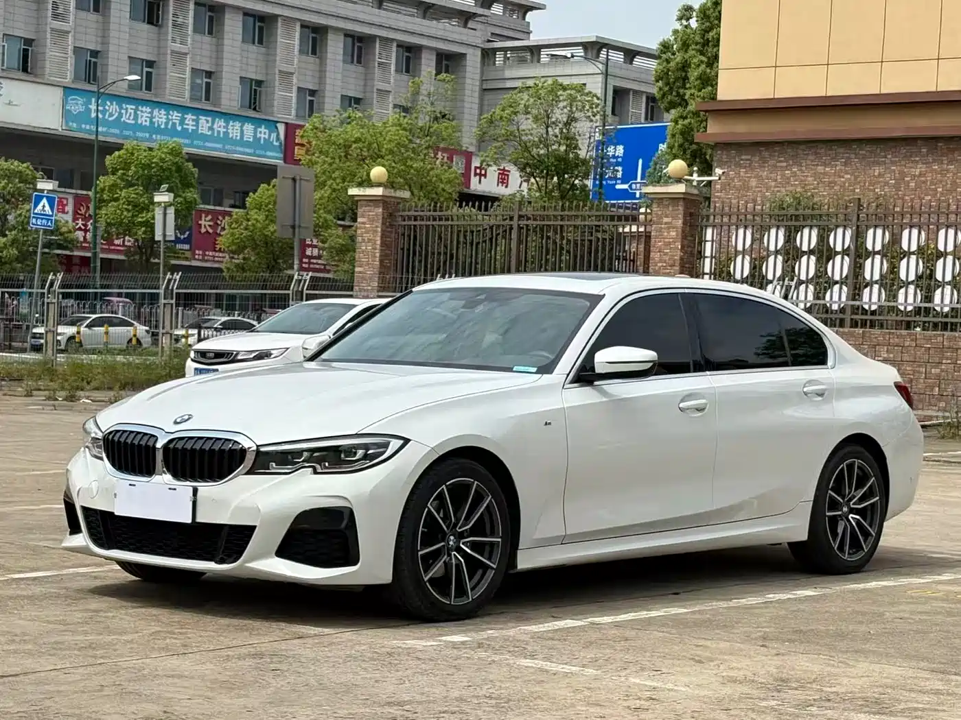 BMW 3 Series 2022 325Li M Sport Package