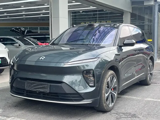 NIO ES8 2023 75kWh Executive Edition