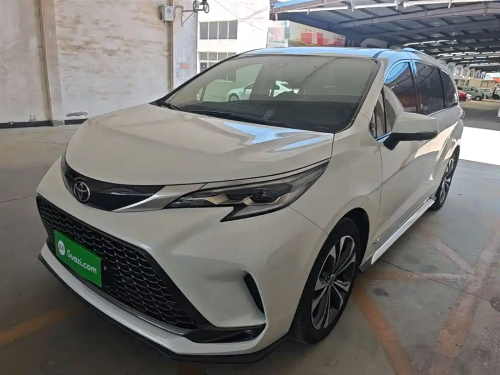 Toyota Granvia 2024 2.5L Hybrid Supreme ULTRA