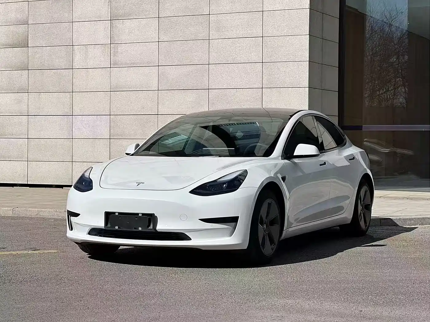 Tesla Model 3 2023 Rear-Wheel Drive