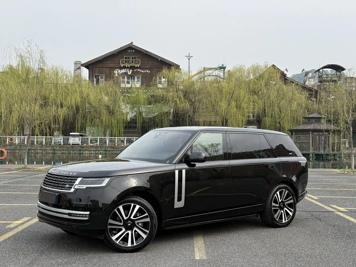 Land Rover Range Rover 2024 3.0 L6 400PS Genesis Extended