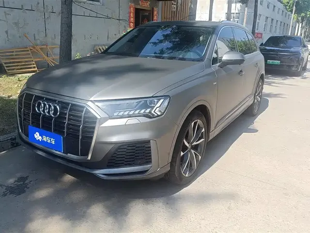 Audi Q7 2023 55 TFSI quattro S line Sport